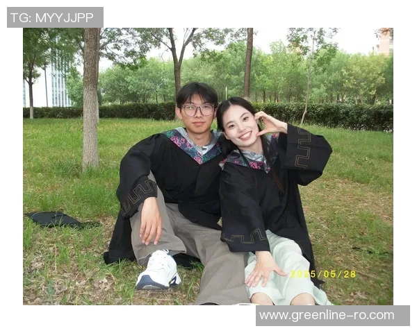 师姐师妹携手共进共同完成赛事主持实习的精彩旅程